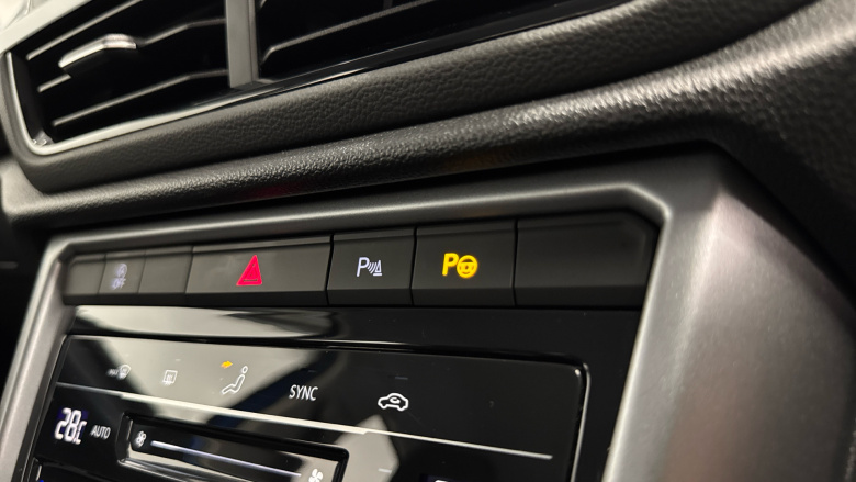 Volkswagen T-Roc 1.0 TSI Life 5dr Petrol Hatchback